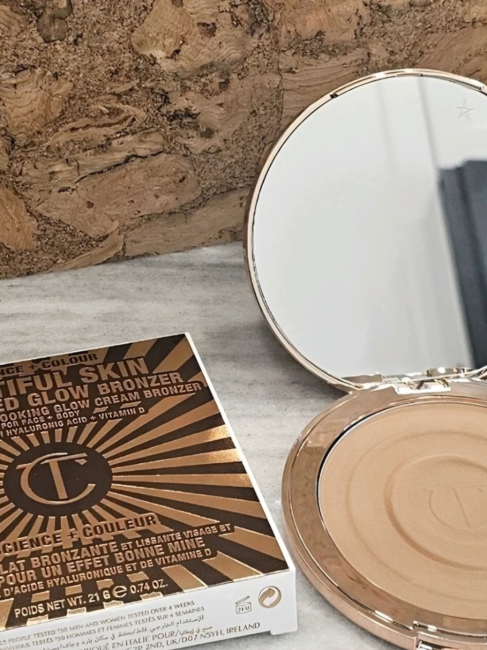 Charlotte Tilbury Cream Bronzer Compact in Light Brown / Tan